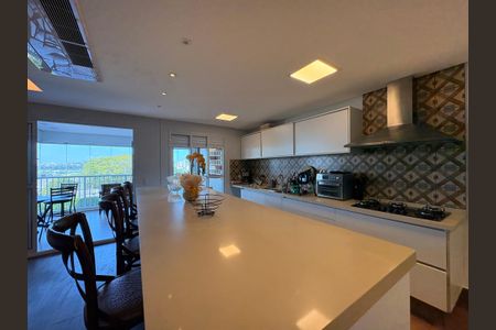 Apartamento para alugar com 231m², 3 quartos e 2 vagasCozinha