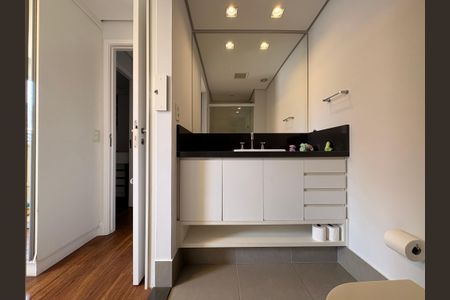 Apartamento para alugar com 231m², 3 quartos e 2 vagasBanheiro da suíte 1