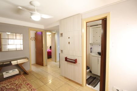 Sala de apartamento para alugar com 2 quartos, 40m² em Rubem Berta, Porto Alegre