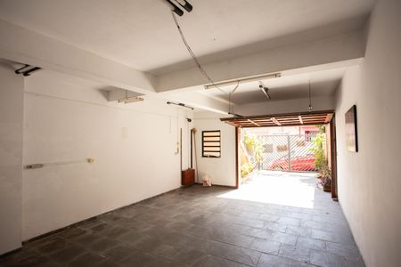 Casa à venda com 168m², 3 quartos e 3 vagasGARAGEM