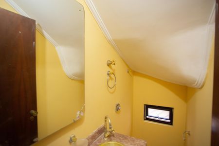 Casa à venda com 168m², 3 quartos e 3 vagasLAVABO