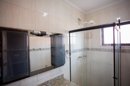 Casa à venda com 168m², 3 quartos e 3 vagasBANHEIRO