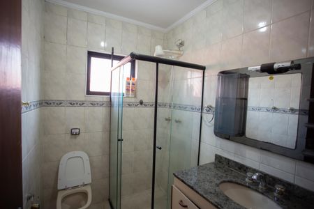 Casa à venda com 168m², 3 quartos e 3 vagasBANHEIRO DA SUÍTE