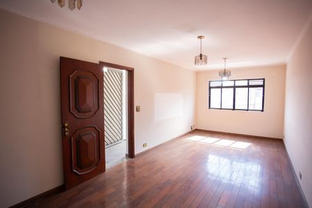 Casa à venda com 168m², 3 quartos e 3 vagasSALA