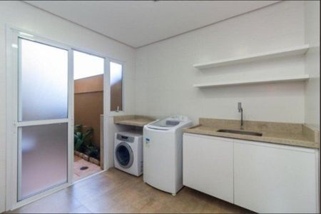 Casa para alugar com 380m², 3 quartos e 3 vagas Casa para alugar com 380m², 3 quartos e 3 vagasÁrea de Serviço