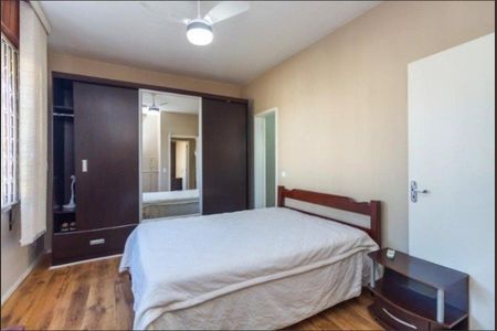 Casa para alugar com 380m², 3 quartos e 3 vagas Casa para alugar com 380m², 3 quartos e 3 vagasSuíte 2