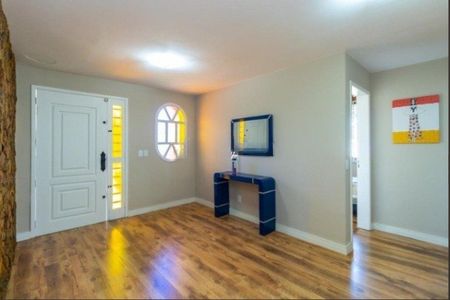 Casa para alugar com 380m², 3 quartos e 3 vagas Casa para alugar com 380m², 3 quartos e 3 vagasSuíte 3