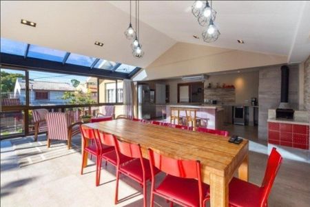 Casa para alugar com 380m², 3 quartos e 3 vagas Casa para alugar com 380m², 3 quartos e 3 vagasVaranda Gourmet