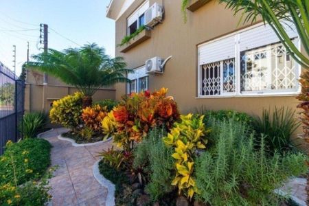 Área comum de casa para alugar com 3 quartos, 380m² em Guarujá, Porto Alegre