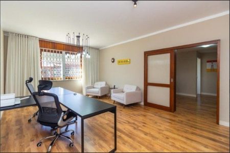 Casa para alugar com 380m², 3 quartos e 3 vagas Casa para alugar com 380m², 3 quartos e 3 vagasSuíte 3