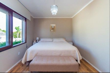 Casa para alugar com 380m², 3 quartos e 3 vagas Casa para alugar com 380m², 3 quartos e 3 vagasSuíte 1
