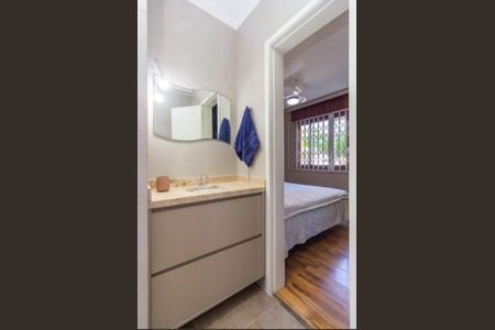Casa para alugar com 380m², 3 quartos e 3 vagas Casa para alugar com 380m², 3 quartos e 3 vagasSuíte 2