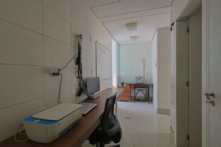 Casa à venda com 356m², 3 quartos e 4 vagas Casa à venda com 356m², 3 quartos e 4 vagasÁrea de Serviço