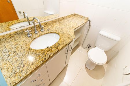 Apartamento para alugar com 65m², 2 quartos e 1 vaga Apartamento para alugar com 65m², 2 quartos e 1 vagaBanheiro da Suíte