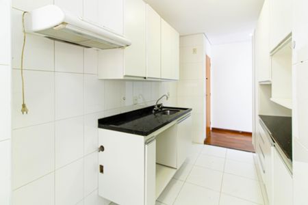 Apartamento para alugar com 65m², 2 quartos e 1 vaga Apartamento para alugar com 65m², 2 quartos e 1 vagaCozinha