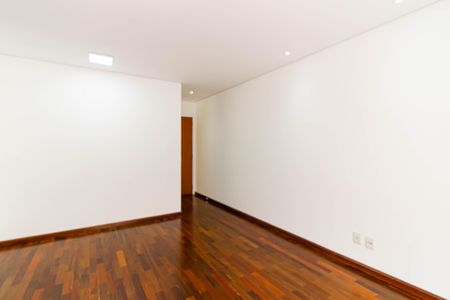 Apartamento para alugar com 65m², 2 quartos e 1 vaga Apartamento para alugar com 65m², 2 quartos e 1 vagaSala