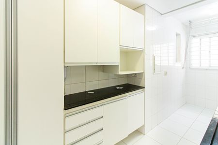 Apartamento para alugar com 65m², 2 quartos e 1 vaga Apartamento para alugar com 65m², 2 quartos e 1 vagaCozinha