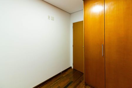 Apartamento para alugar com 65m², 2 quartos e 1 vaga Apartamento para alugar com 65m², 2 quartos e 1 vagaQuarto