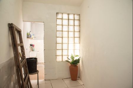 Casa à venda com 180m², 2 quartos e 2 vagasQuarto de Serviço