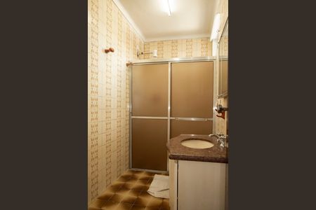 Casa à venda com 180m², 2 quartos e 2 vagasBanheiro