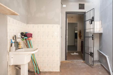 Casa à venda com 180m², 2 quartos e 2 vagasÁrea de Serviço