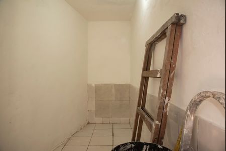 Casa à venda com 180m², 2 quartos e 2 vagasQuarto de Serviço