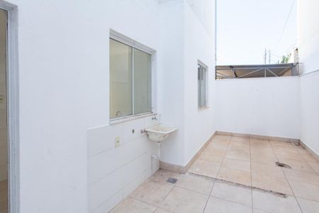 Apartamento à venda com 59m², 2 quartos e 1 vaga Apartamento à venda com 59m², 2 quartos e 1 vagaÁrea de Serviço
