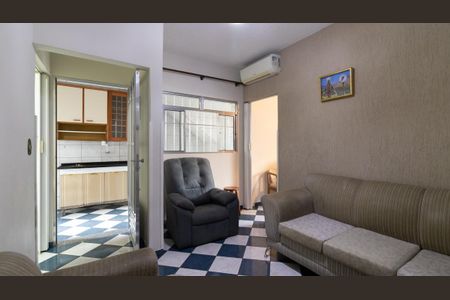 Sala de casa à venda com 6 quartos, 231m² em Parque Boturussu, São Paulo