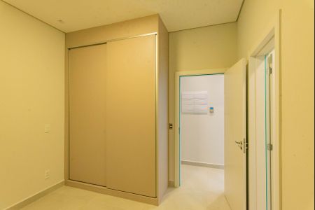 Casa de condomínio à venda com 300m², 3 quartos e 4 vagas Casa de condomínio à venda com 300m², 3 quartos e 4 vagasSuíte 2