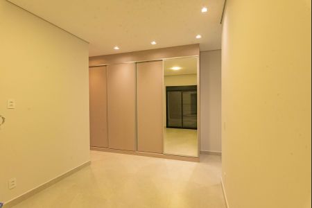 Casa de condomínio à venda com 300m², 3 quartos e 4 vagas Casa de condomínio à venda com 300m², 3 quartos e 4 vagasSuíte 3