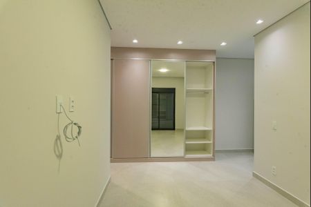 Casa de condomínio à venda com 300m², 3 quartos e 4 vagas Casa de condomínio à venda com 300m², 3 quartos e 4 vagasSuíte 3