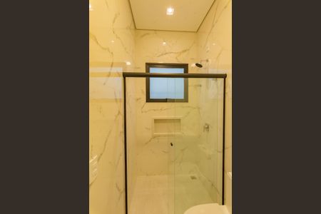 Casa de condomínio à venda com 300m², 3 quartos e 4 vagas Casa de condomínio à venda com 300m², 3 quartos e 4 vagasBanheiro da Suíte 2