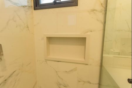 Casa de condomínio à venda com 300m², 3 quartos e 4 vagas Casa de condomínio à venda com 300m², 3 quartos e 4 vagasBanheiro da Suíte 3