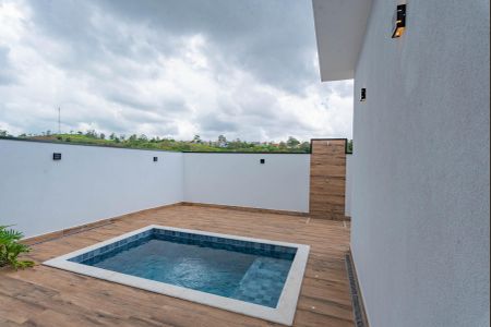 Casa de condomínio à venda com 300m², 3 quartos e 4 vagas Casa de condomínio à venda com 300m², 3 quartos e 4 vagasPiscina