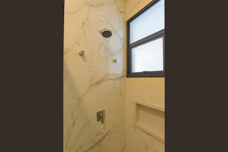 Casa de condomínio à venda com 300m², 3 quartos e 4 vagas Casa de condomínio à venda com 300m², 3 quartos e 4 vagasBanheiro da Suíte 3