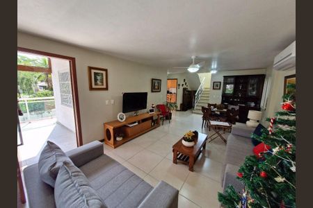 Casa à venda com 4 quartos, 227m² em Sapê, Niterói