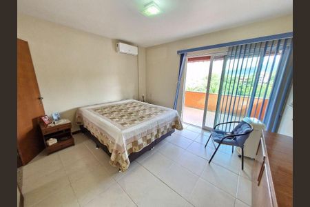 Casa à venda com 4 quartos, 227m² em Sapê, Niterói