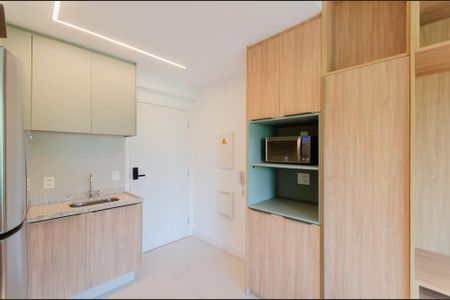 Cozinha de kitnet/studio para alugar com 1 quarto, 40m² em Paraíso, São Paulo