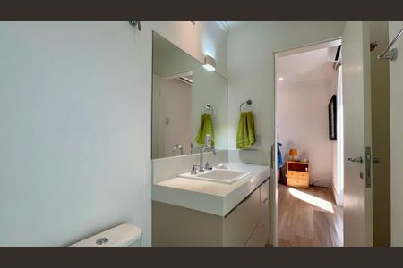 Apartamento à venda com 333m², 4 quartos e 4 vagasBanheiro da Suíte 3