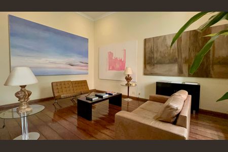 Apartamento à venda com 333m², 4 quartos e 4 vagasHall social