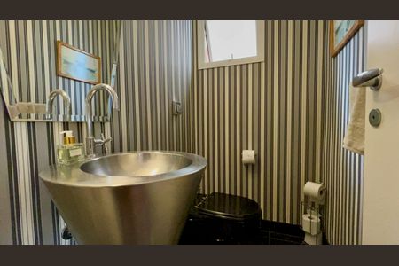 Apartamento à venda com 333m², 4 quartos e 4 vagasLavabo