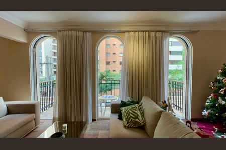 Apartamento à venda com 333m², 4 quartos e 4 vagasVaranda