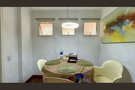 Apartamento à venda com 333m², 4 quartos e 4 vagasCopa