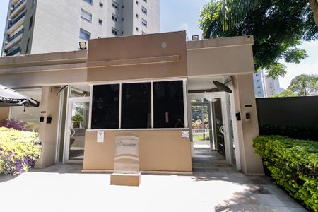 Apartamento à venda com 150m², 3 quartos e 2 vagasFachada e portaria