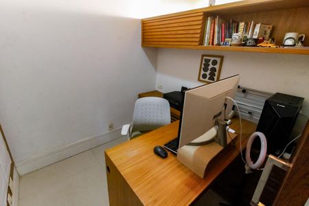 Apartamento à venda com 150m², 3 quartos e 2 vagasEscritório