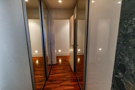 Apartamento à venda com 150m², 3 quartos e 2 vagasCloset da suíte 2