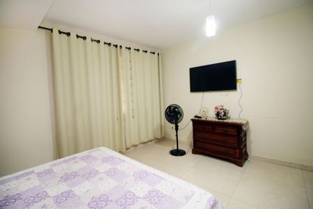 Casa à venda com 3 quartos, 450m² em Irajá, Rio de Janeiro