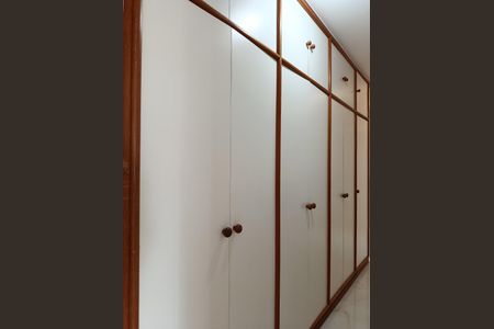 Apartamento para alugar com 144m², 3 quartos e 3 vagas Apartamento para alugar com 144m², 3 quartos e 3 vagasCorredor