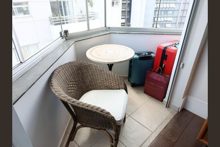 Apartamento para alugar com 144m², 3 quartos e 3 vagas Apartamento para alugar com 144m², 3 quartos e 3 vagasVaranda Suíte 1