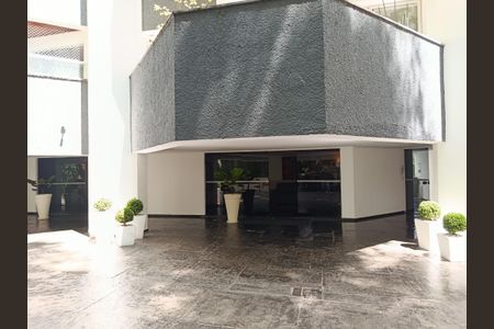 Apartamento para alugar com 144m², 3 quartos e 3 vagas Apartamento para alugar com 144m², 3 quartos e 3 vagasEntrada do edifício